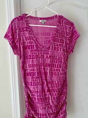 Guess  Short Sleeve V-Neck Graphic Tee